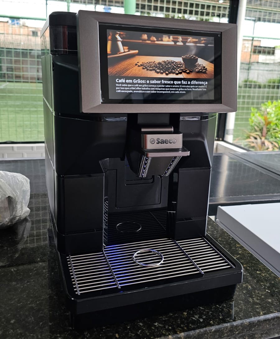Máquina de café Saeco em evento corporativo da KleCoffee